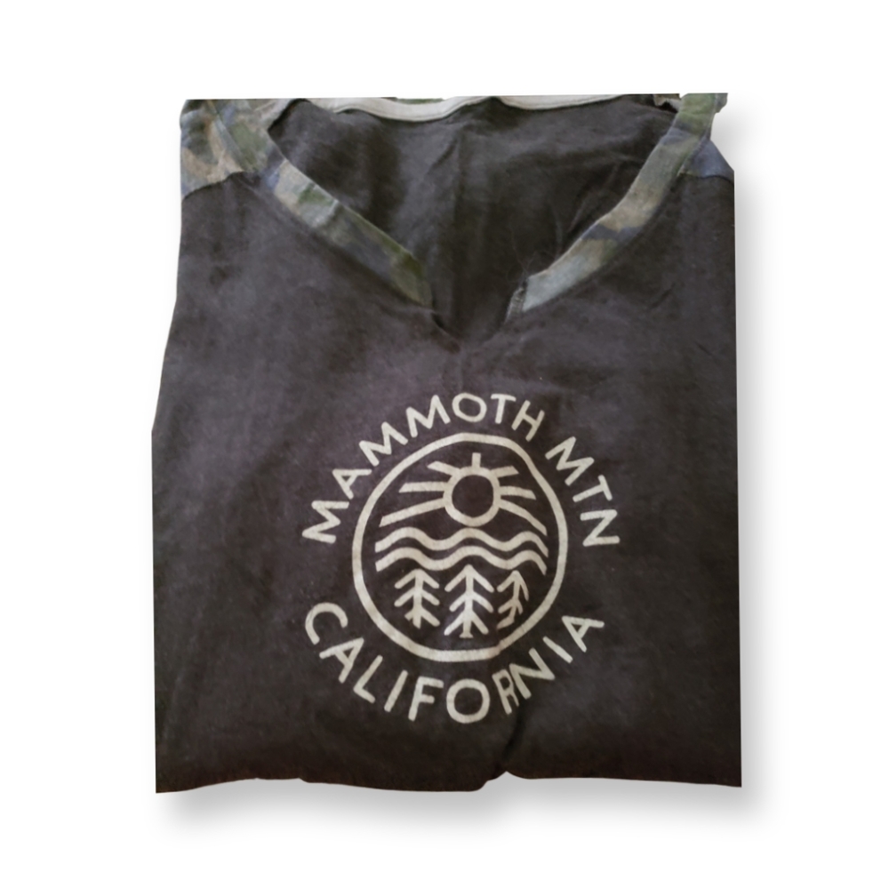 NWOT Mammoth MTN Long Camo Sleeve T-Shirt 👕